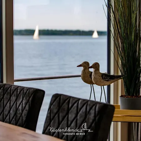 Сasa de vacaciones Floatinghouse Dory Ribnitz-Damgarten
